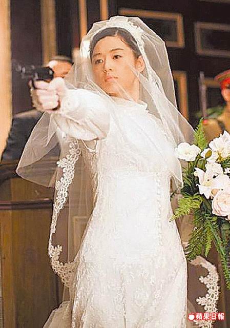 全智賢在新片《暗殺》扮新娘行刺，該片秋天在台上映。.jpg